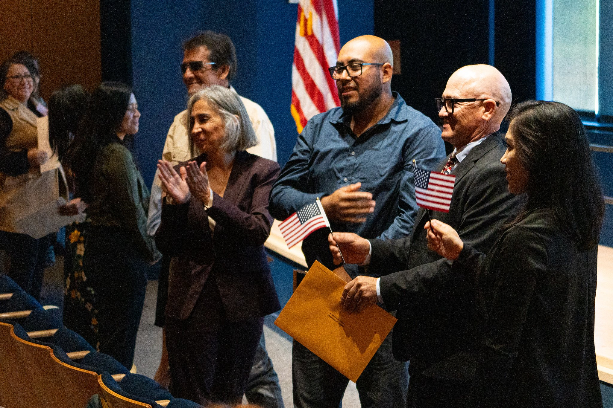 Estados Unidos celebrará Día de la Constitución y de la Ciudadanía naturalizando a miles de Extranjeros. En Atlanta, mas de 50 personas, entre ellos latinos prestarán el juramento hoy