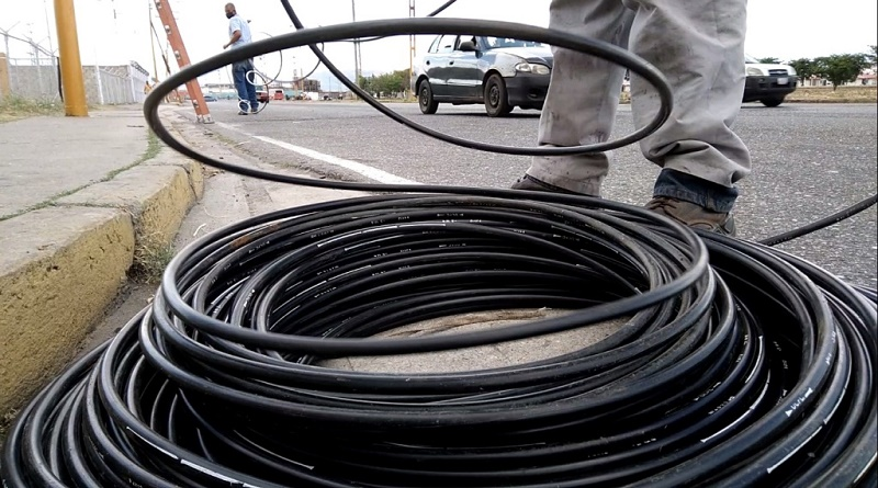 Verizon y Sparklight presentaron cortes de fibra, lo que ocasionó fallas en sus servicios ayer