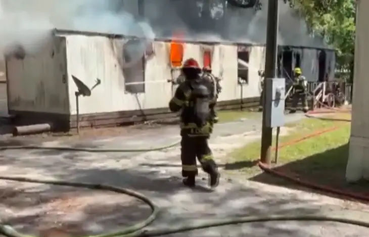 Muere una persona en Hinesville luego que su casa móvil se incendiara