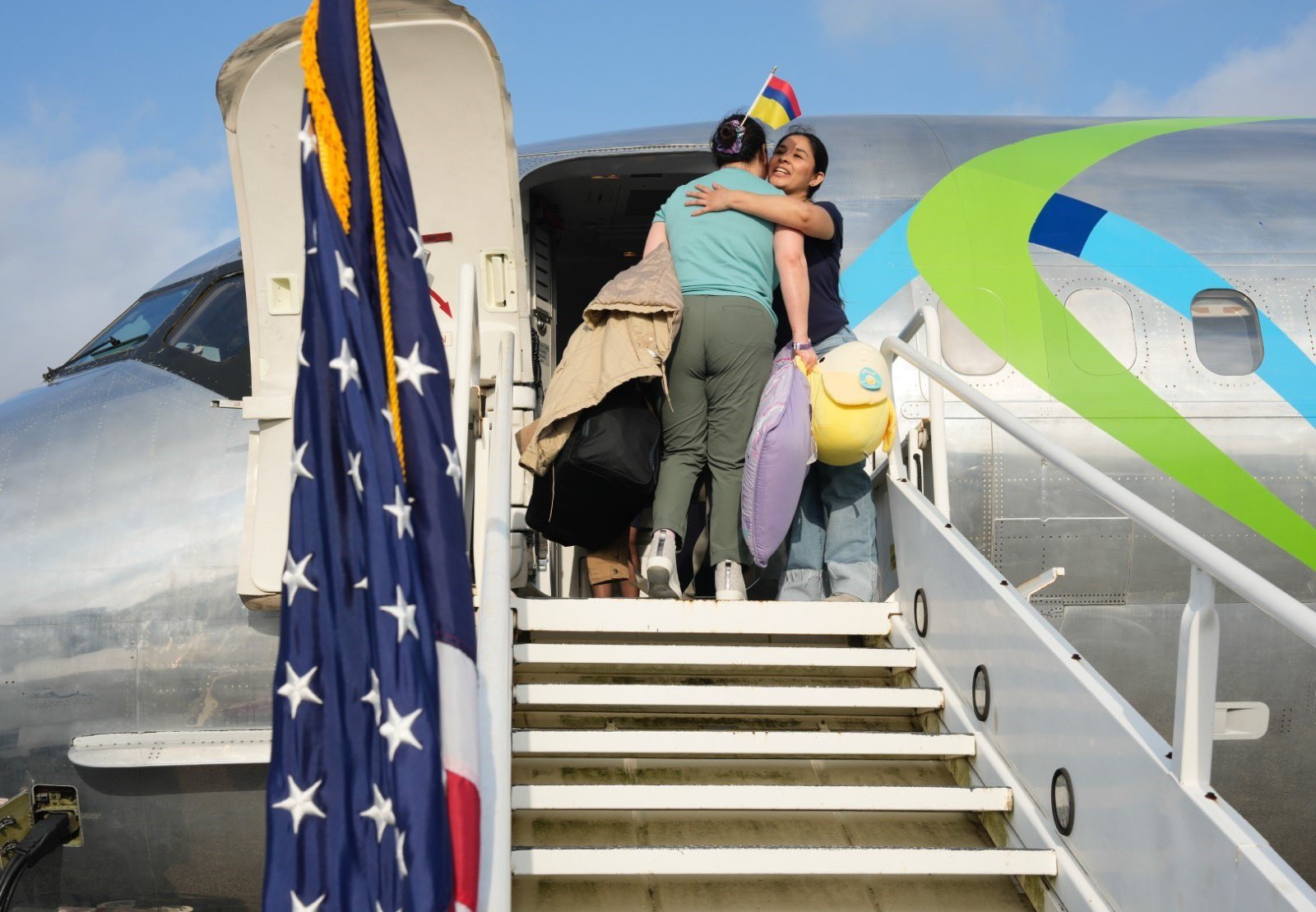 Proyecto "Regreso a Casa": Sale de EEUU el primer vuelo de autodeportados a Honduras y Colombia project homecoming