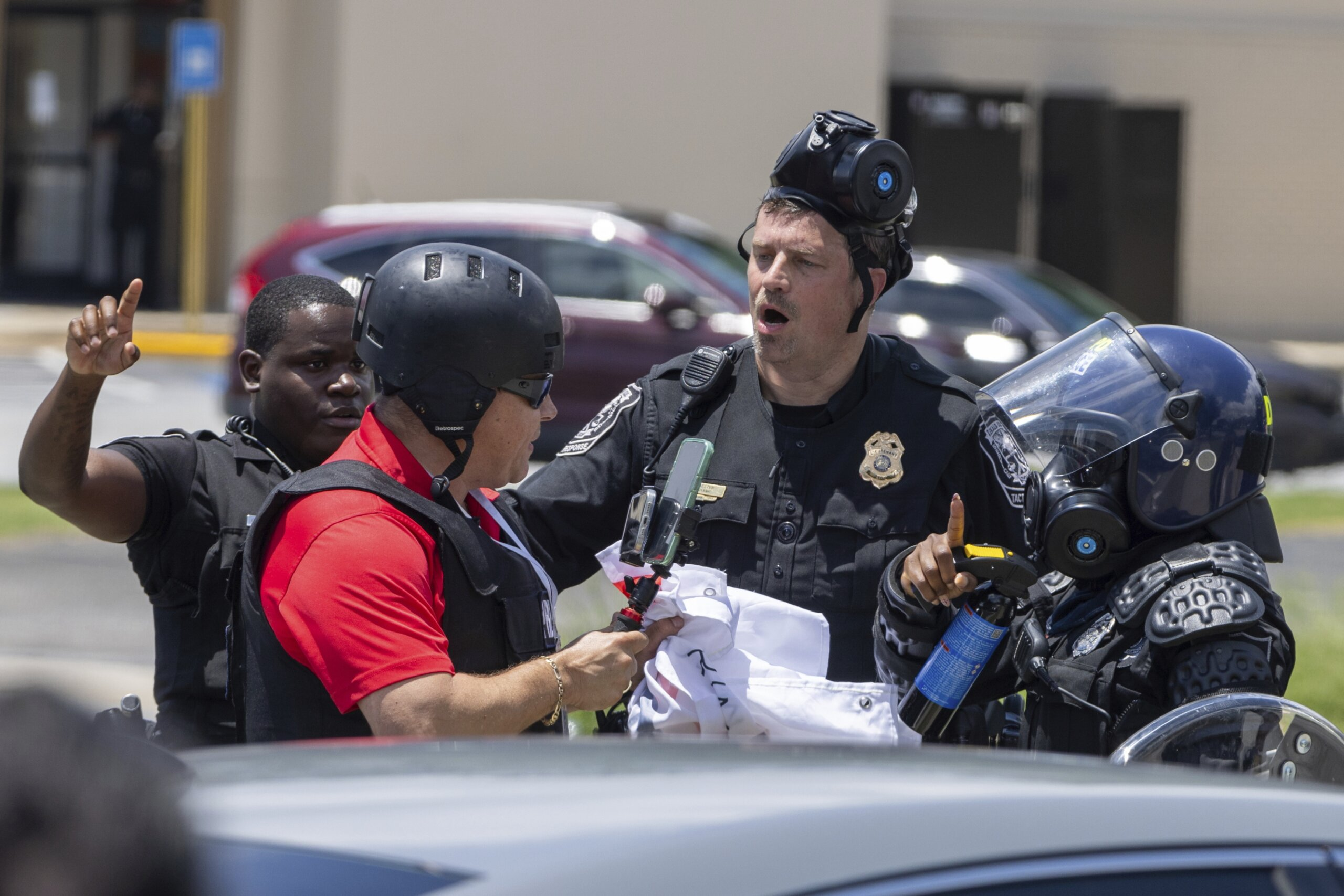 mario guevara arrested by ice atlanta dekalb